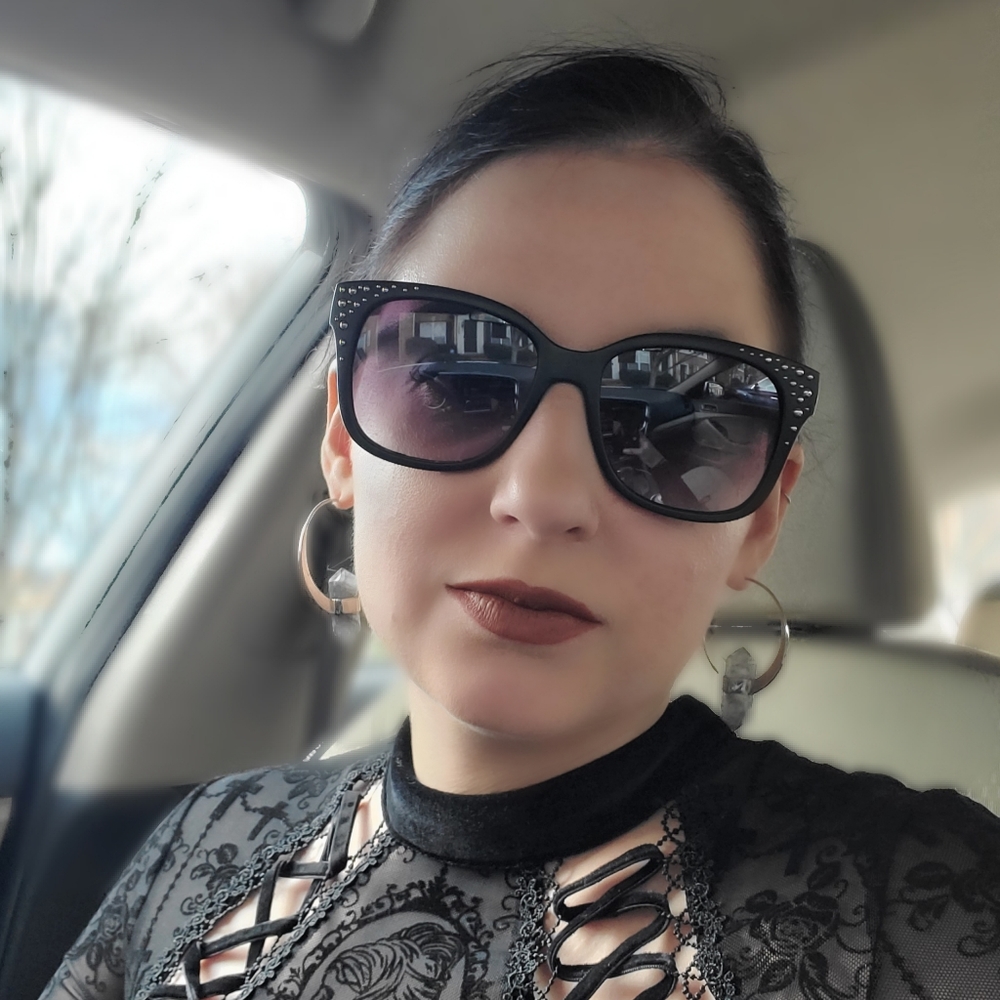 Meet your Posher, Lauren